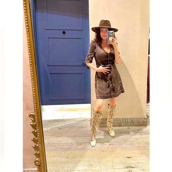 🎉RARE 🎉🌟LAST ONE🌟Anthropologie NWT Love The Label Ines Denim
Mini Dress size L. - Picture 8 of 12